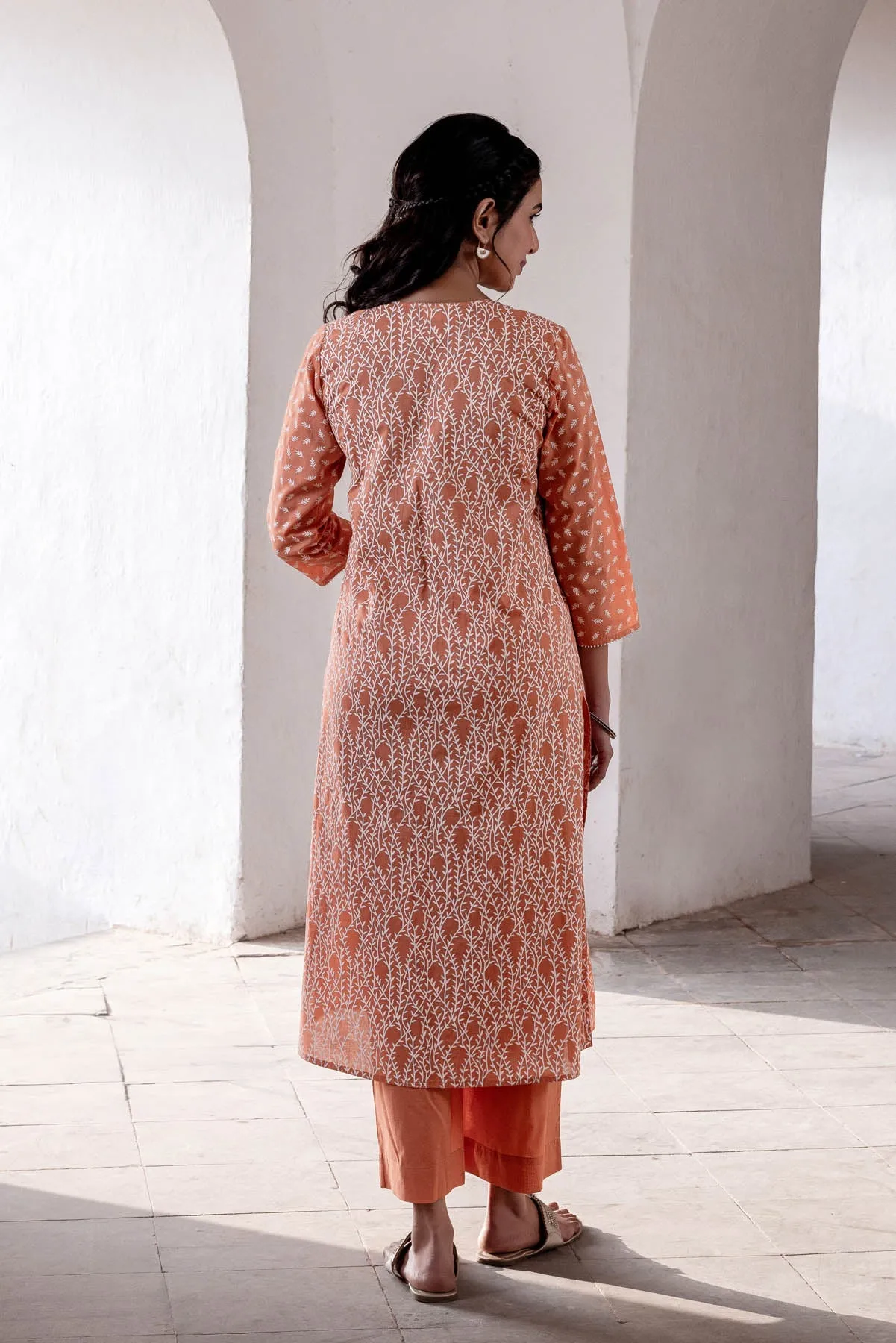 Khubani Chunakhadi Kurta